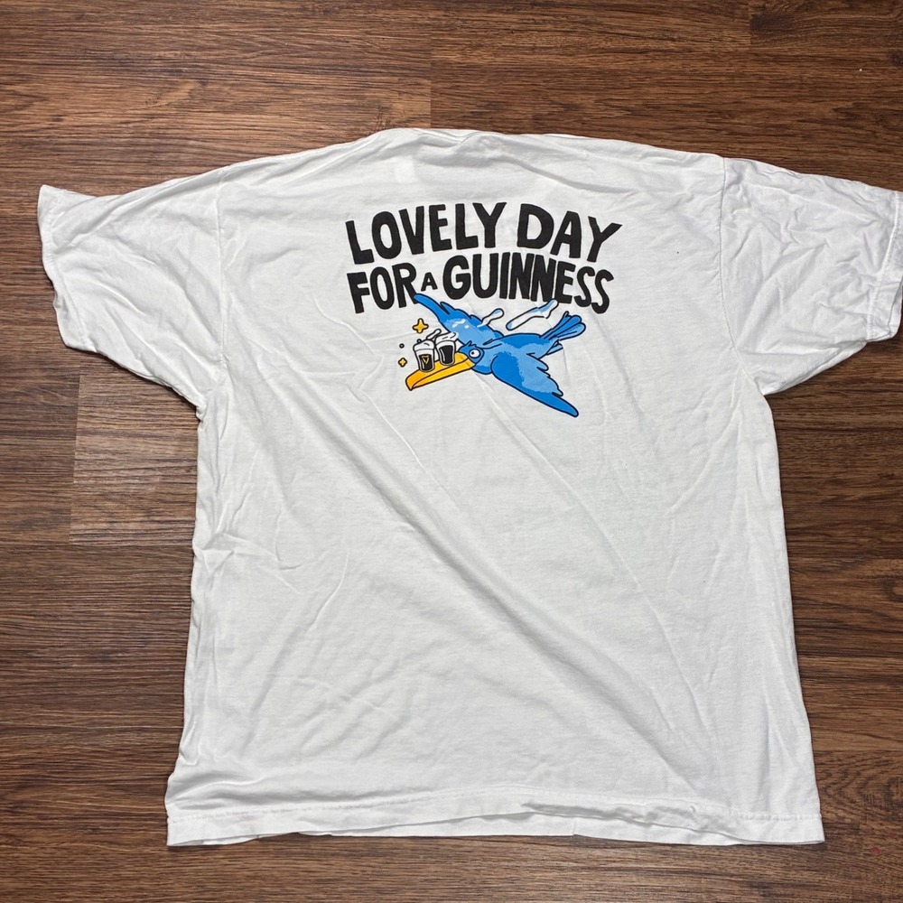 Guinness T-Shirt Men Large White Excellent Lovely Day For a Guinness Graphic Tee